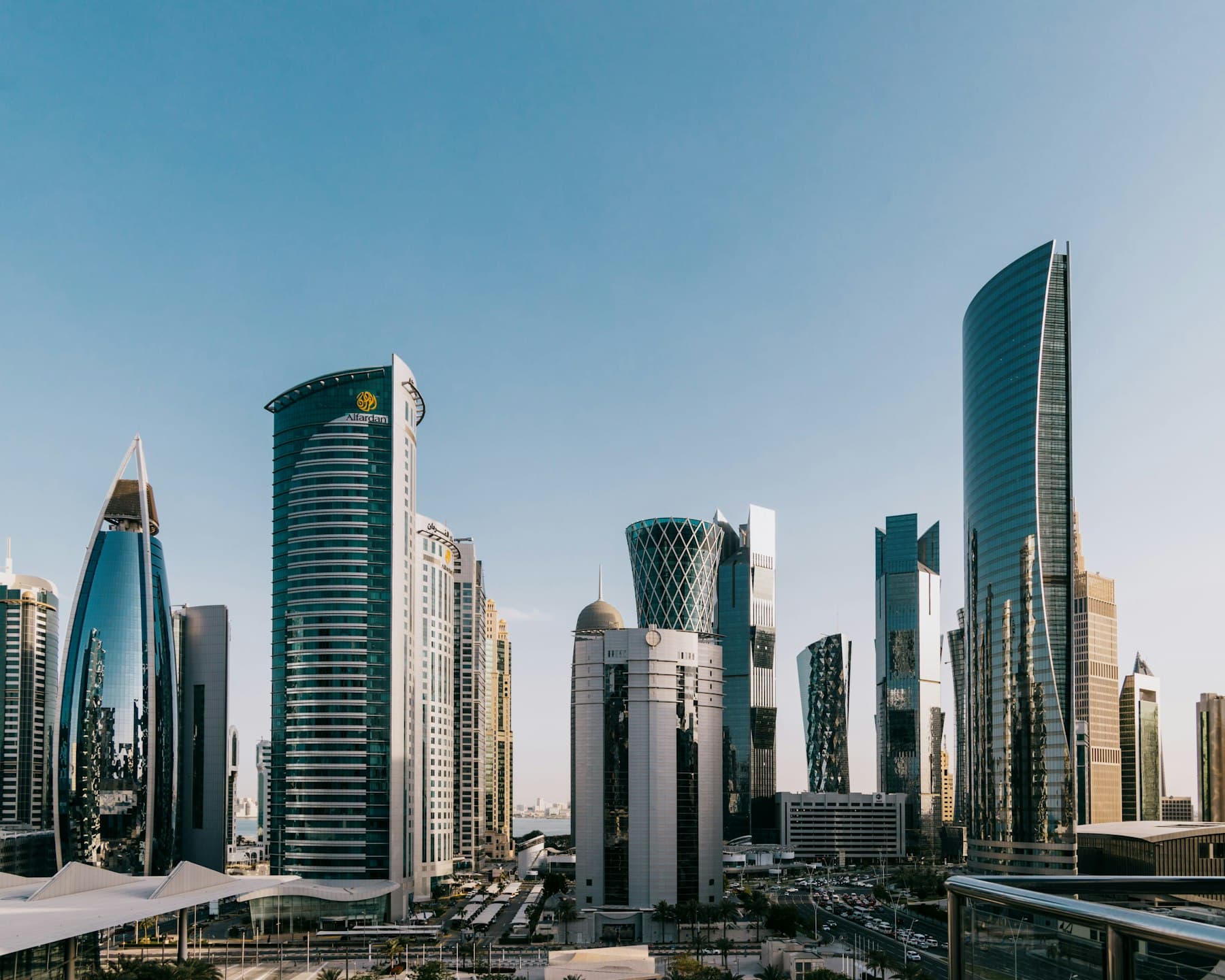 أبراج الخليج الغربي في الدوحة — منطقة الأعمال التي يدخلها الفرع الخليجي القادم إلى قطر